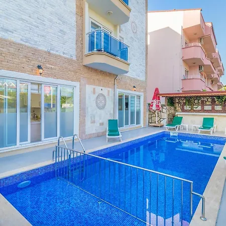 Apartment Near To Center And